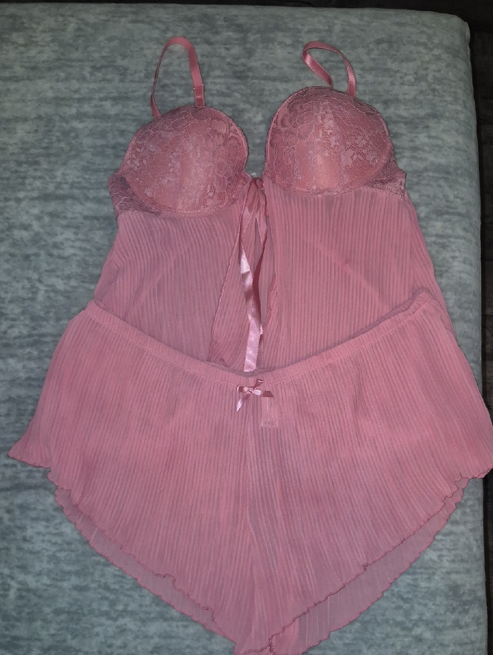 Lace-Trim Pleated Pink Chemise with Satin Accents